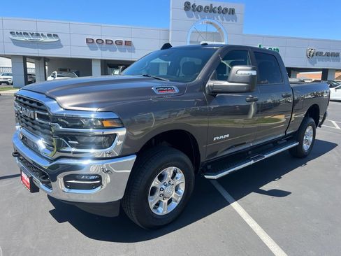 Used 2026 RAM 2500 Big Horn AWD/4WD image 5