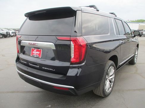 Used 2021 GMC Yukon XL Denali w/ Denali Ultimate Package image 6