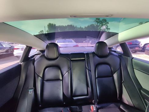 Used 2021 Tesla Model 3 Standard Range Plus RWD image 18