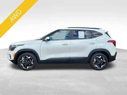Certified 2024 Kia Seltos EX AWD/4WD image 2