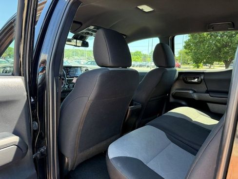 Used 2023 Toyota Tacoma TRD Off-Road AWD/4WD image 16