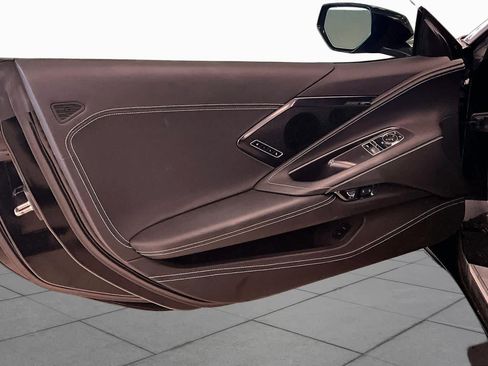 Used 2024 Chevrolet Corvette Stingray Premium Cpe w/ Z51 Performance Package RWD image 17