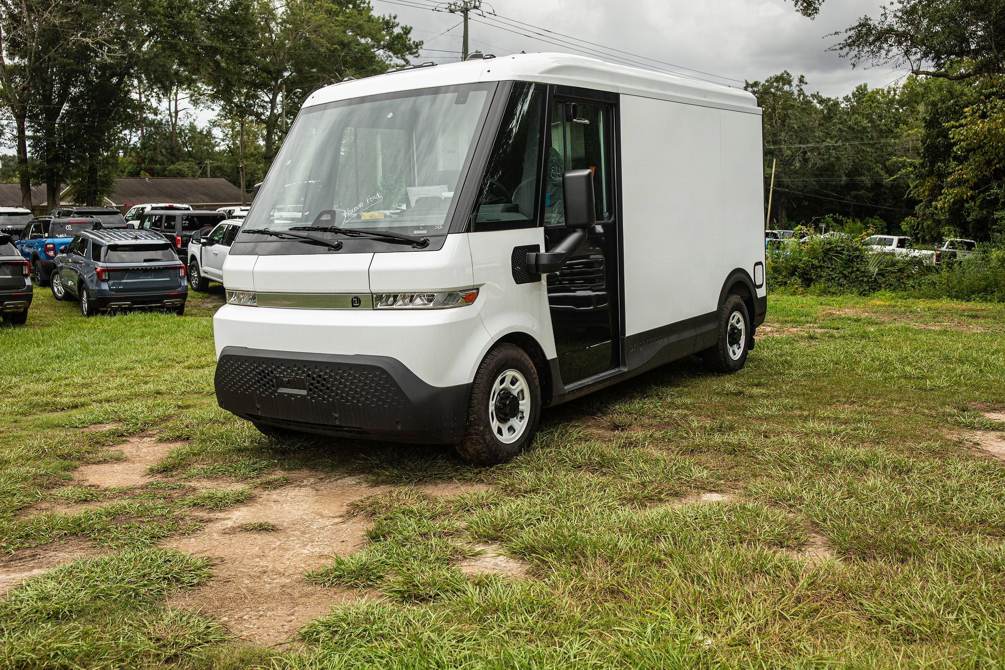 Used 2024 Chevrolet Brightdrop 400 w/ Commercial Equipment Package AWD/4WD image 1