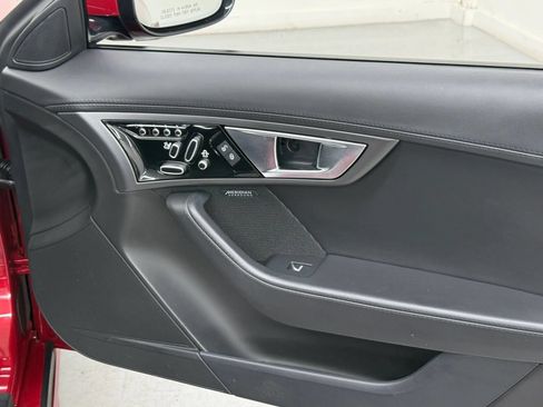 Used 2017 Jaguar F-TYPE R AWD/4WD image 18