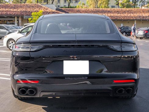 Used 2023 Porsche Panamera GTS image 7