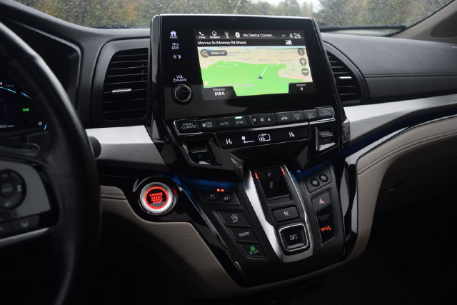 Used 2018 Honda Odyssey Elite image 9