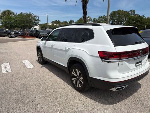 Certified 2024 Volkswagen Atlas SE FWD image 7