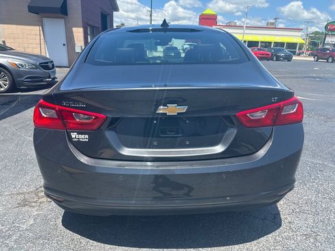 Used 2016 Chevrolet Malibu LT w/ Leather Package FWD image 4