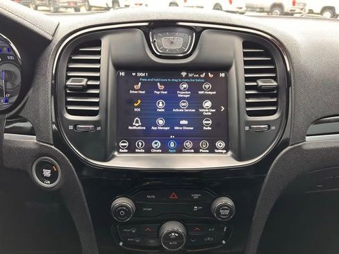 Used 2019 Chrysler 300 S image 17