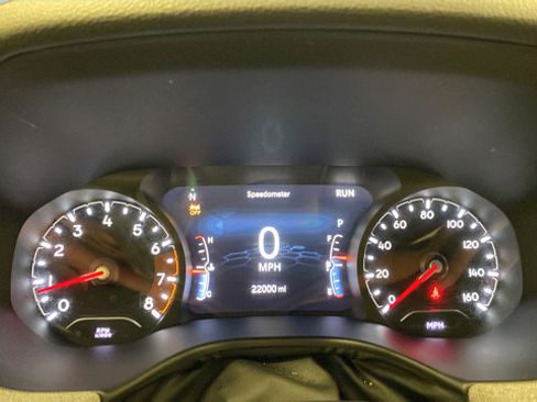 Used 2023 Jeep Compass Latitude AWD/4WD image 17