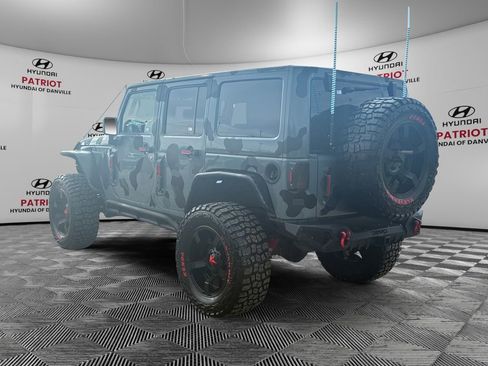 Used 2014 Jeep Wrangler Unlimited Sahara w/ Connectivity Group AWD/4WD image 5