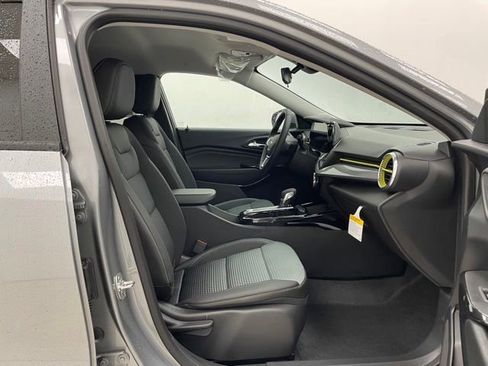 New 2026 Chevrolet Trax LT w/ Driver Confidence Package FWD image 13