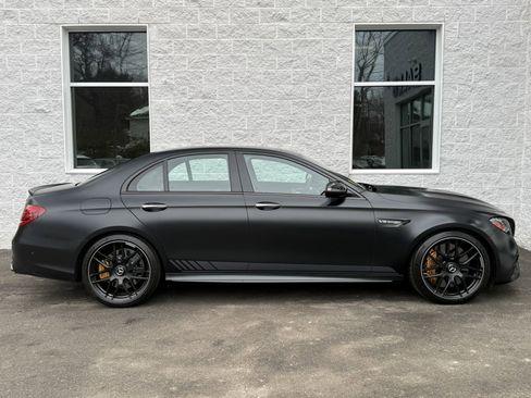 Used 2018 Mercedes-Benz E 63 AMG S image 32