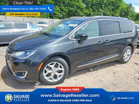 Used 2017 Chrysler Pacifica Touring-L Plus w/ Advanced Safetytec Group FWD image 1