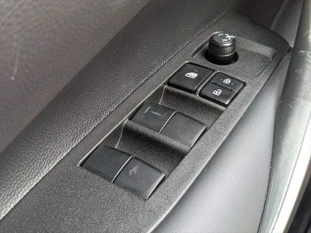 Certified 2025 Toyota Corolla SE FWD image 22