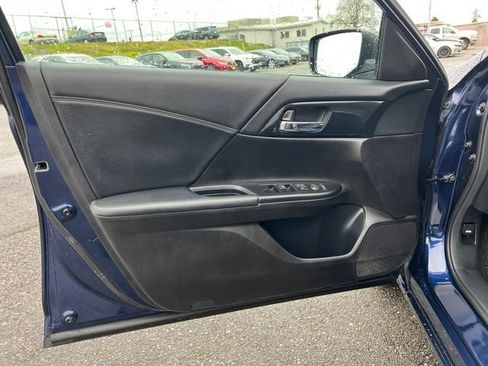 Used 2013 Honda Accord Sport image 16