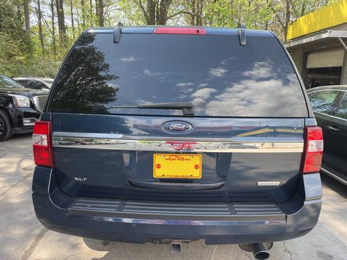 Used 2017 Ford Expedition XLT AWD/4WD image 6