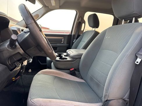 Used 2018 RAM 1500 Classic SLT AWD/4WD image 4