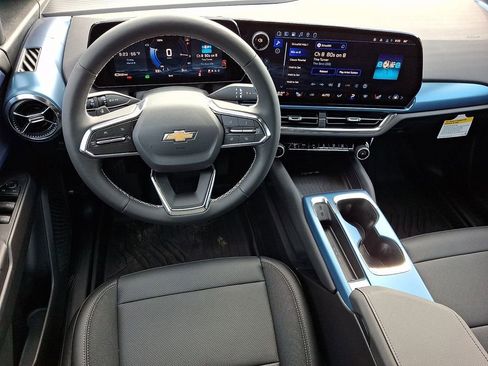 New 2026 Chevrolet Equinox EV LT AWD/4WD image 7