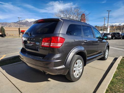 Used 2017 Dodge Journey SE w/ Flexible Seating Group image 5