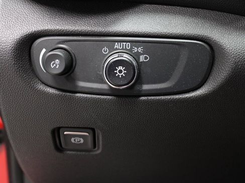 Used 2023 Chevrolet Blazer LT image 24