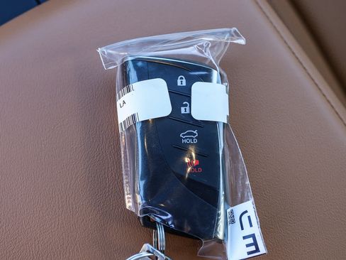 New 2026 Lexus ES 350e w/ Convenience Package FWD image 27