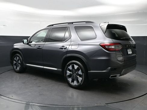Certified 2026 Honda Pilot Touring image 7