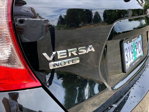 Used 2019 Nissan Versa Note SV FWD image 32