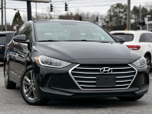 Used 2017 Hyundai Elantra SE image 7