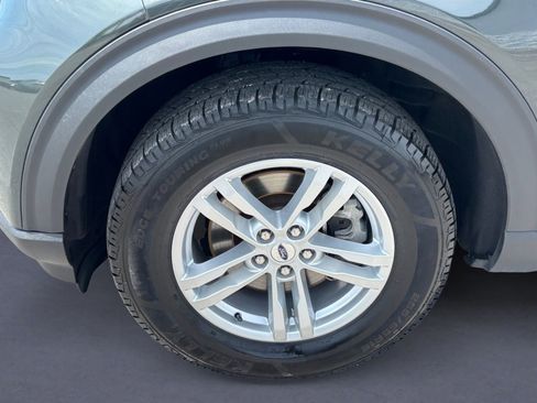Used 2023 Ford Explorer XLT AWD/4WD image 13