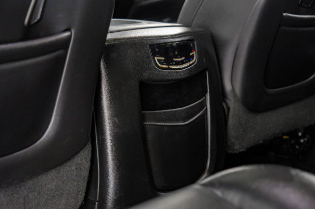 Used 2018 Cadillac Escalade ESV Luxury RWD image 46