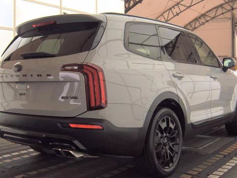 Used 2021 Kia Telluride EX w/ EX Premium Package AWD/4WD image 5