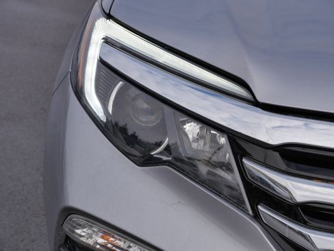 Used 2016 Honda Pilot Elite image 16