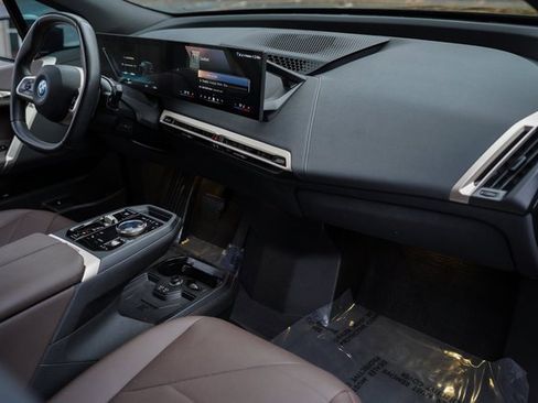 Used 2024 BMW iX xDrive50 w/ Premium Package image 21