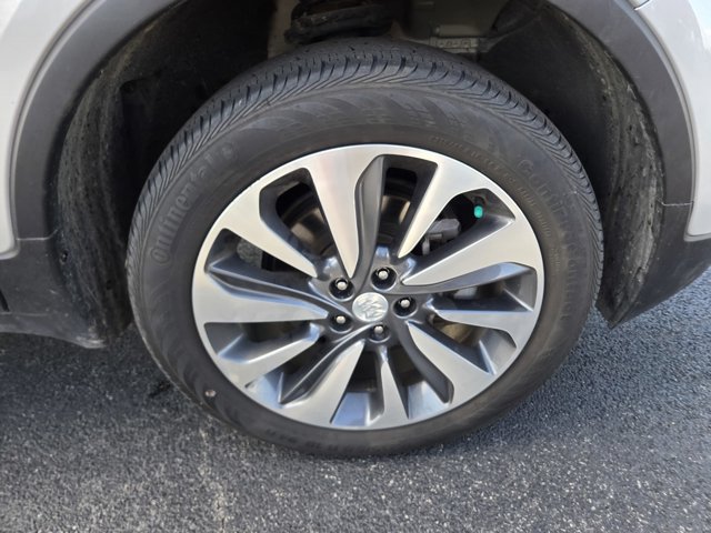 Used 2022 Buick Encore Preferred w/ Safety Package II AWD/4WD image 43