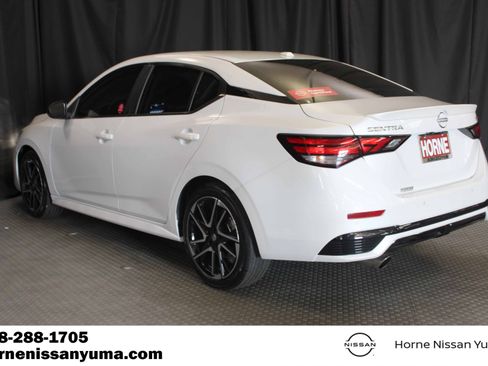 Certified 2025 Nissan Sentra SR FWD image 15