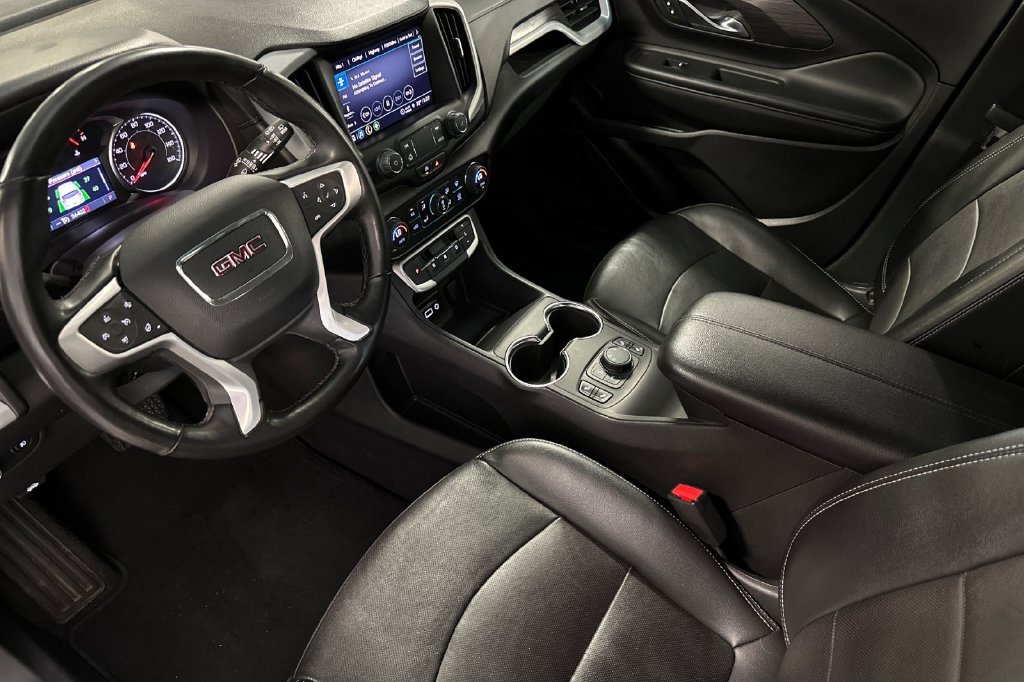 Used 2024 GMC Terrain SLT AWD/4WD image 11