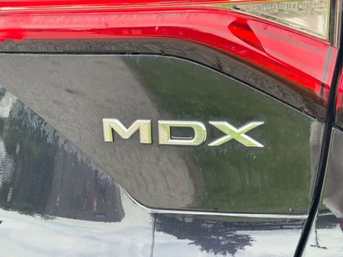 Used 2024 Acura MDX SH-AWD w/ Advance Package image 9