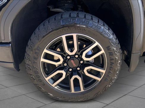 Certified 2023 GMC Sierra 1500 AT4 w/ Technology Package image 11