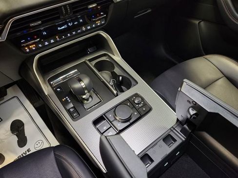 Certified 2025 MAZDA CX-70 Plug-In Hybrid w/ Premium Plus image 17