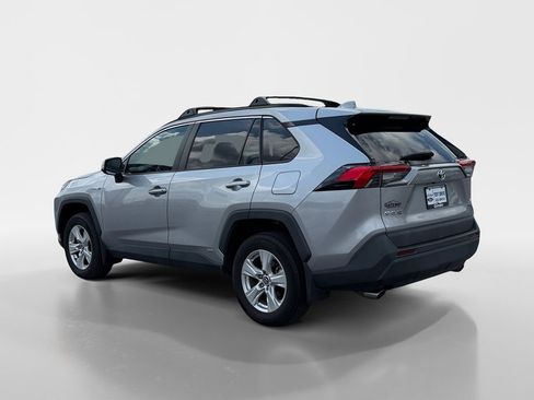 Used 2021 Toyota RAV4 XLE w/ Convenience Package AWD/4WD image 3