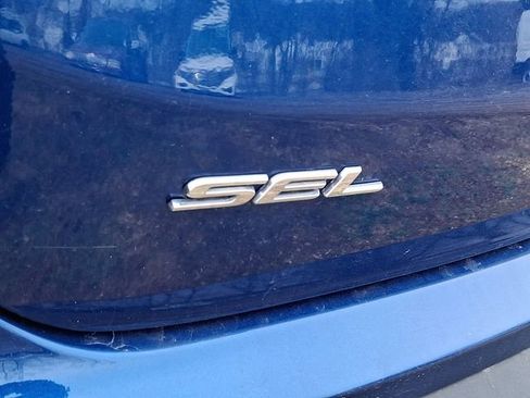 Used 2023 Ford Edge SEL w/ Convenience Package image 11