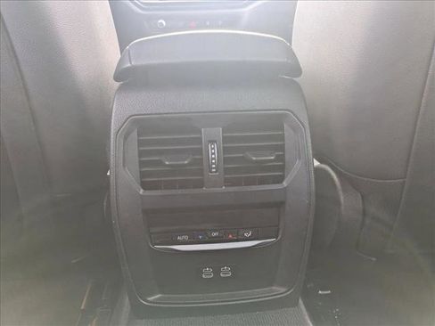 Used 2023 BMW i4 eDrive35 w/ Premium Package image 17