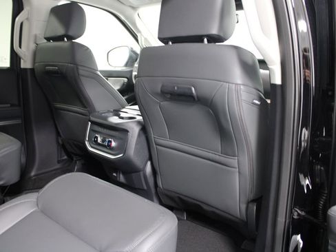 New 2026 Ford Expedition Active image 33