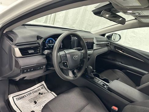 Used 2025 Toyota Camry LE image 15
