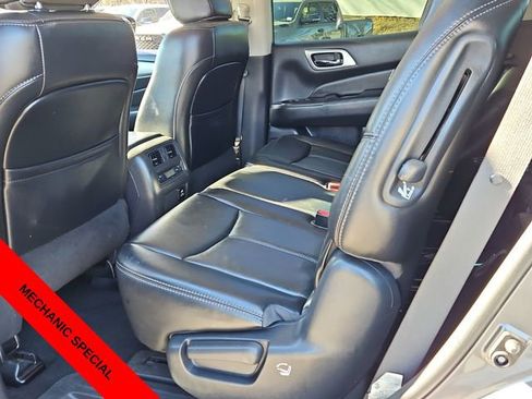 Used 2017 Nissan Pathfinder SL w/ SL Tech Package image 11
