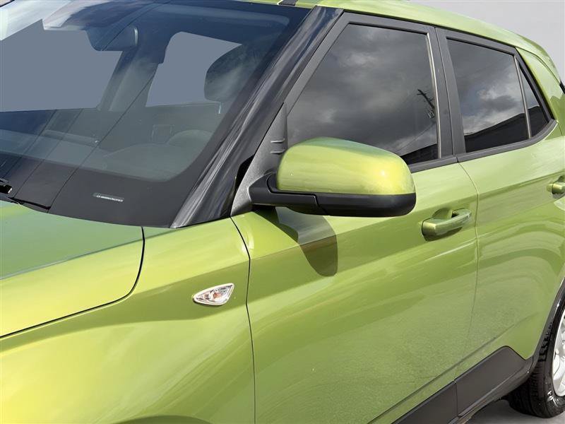 Used 2022 Hyundai Venue SE FWD image 6