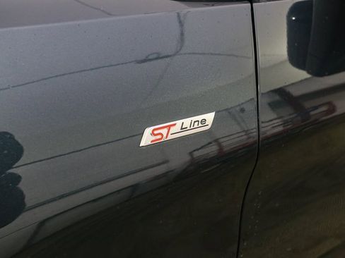 Used 2023 Ford Explorer ST-Line w/ Class IV Trailer Tow Package image 7