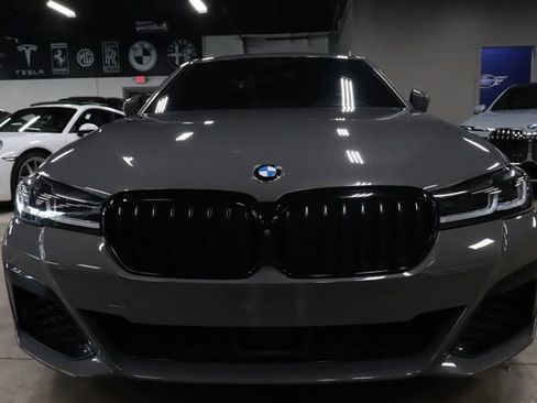 Used 2022 BMW M550i xDrive AWD/4WD image 8