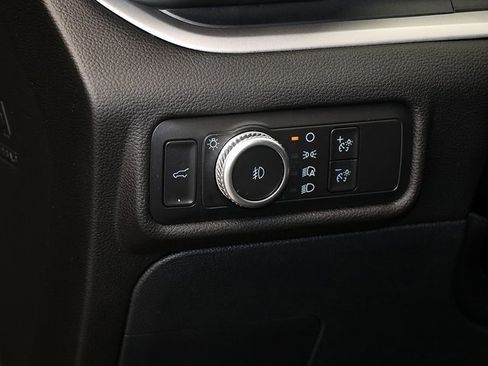 Used 2022 Ford Explorer XLT w/ Equipment Group 202A image 25